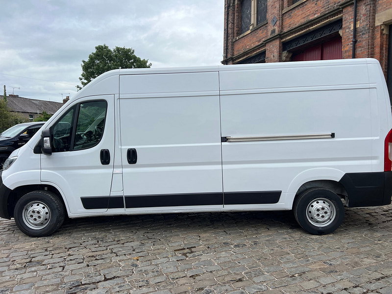Vauxhall Movano 2.2 CDTi 3500 BiTurbo Prime Panel Van 5dr Diesel Manual FWD L3 H2 Euro 6 (s/s) (140 ps)