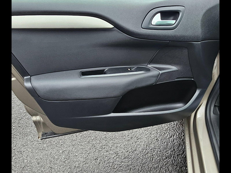 Citroen C4 1.2 PureTech Flair EAT6 Euro 6 (s/s) 5dr 5dr Automatic 2015