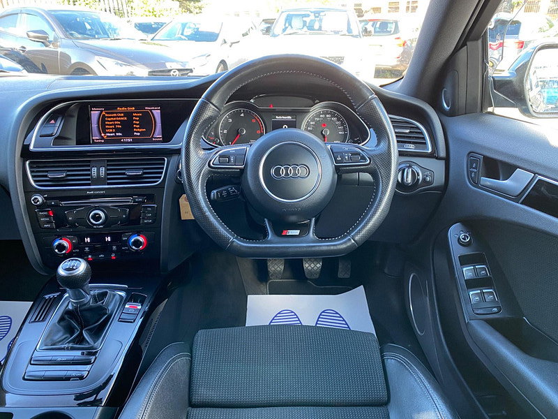 Audi A4 Avant 2.0 TDI Black Edition quattro Euro 5 (s/s) 5dr 5dr Manual 2013