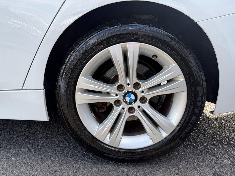 BMW 3 Series 2.0 320i Sport Auto Euro 6 (s/s) 4dr 4dr Automatic 2014