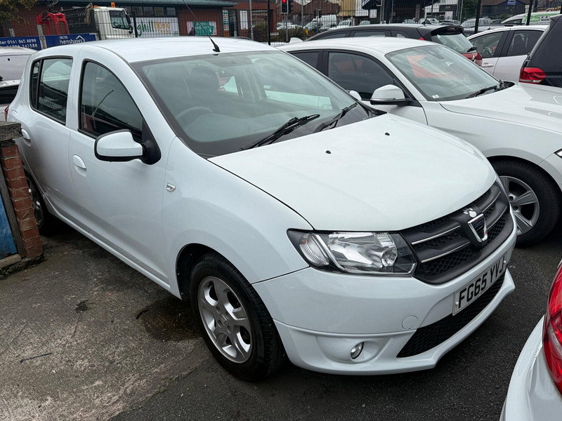 Dacia Sandero 0.9 TCe Laureate Euro 6 (s/s) 5dr 5dr Manual 2015