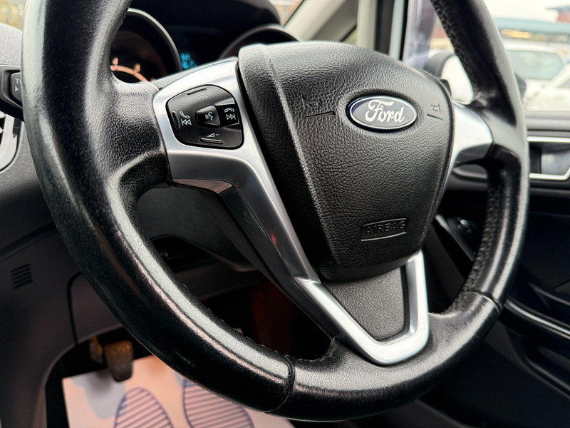 Ford Fiesta 1.0T EcoBoost Zetec Euro 5 (s/s) 5dr 5dr Manual 2014