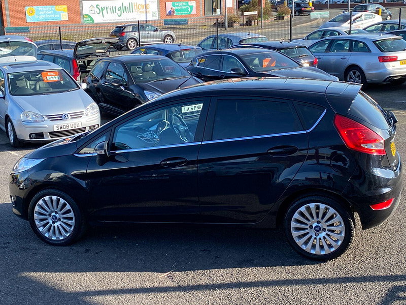 Ford Fiesta 1.4 Titanium 5dr 5dr Manual 2010