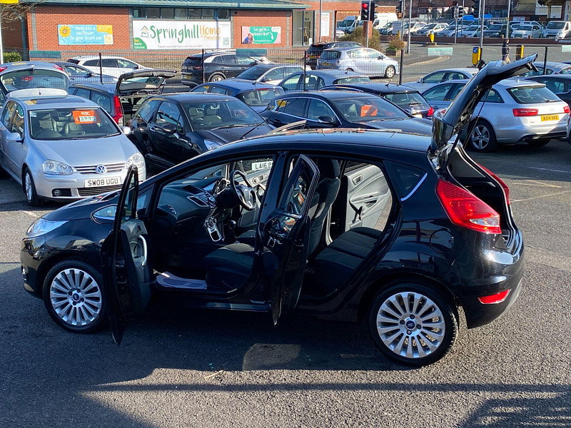 Ford Fiesta 1.4 Titanium 5dr 5dr Manual 2010