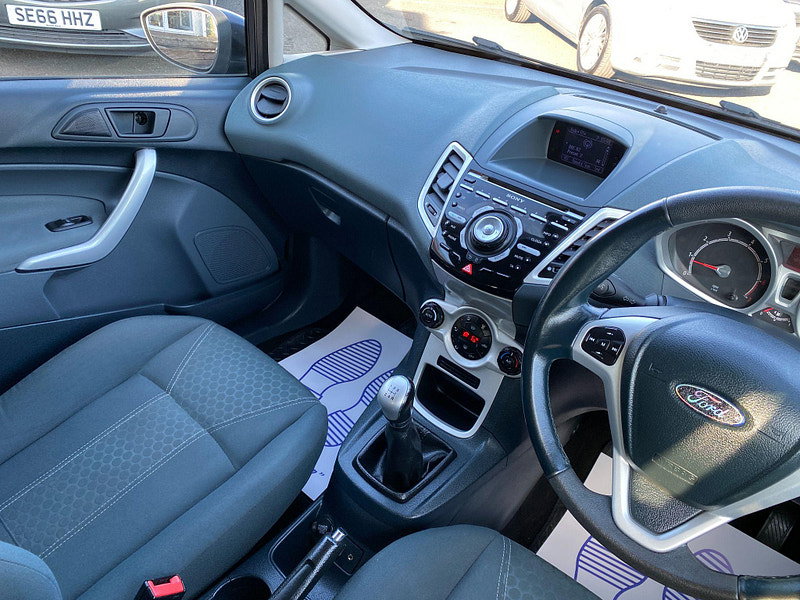 Ford Fiesta 1.4 Titanium 5dr 5dr Manual 2010