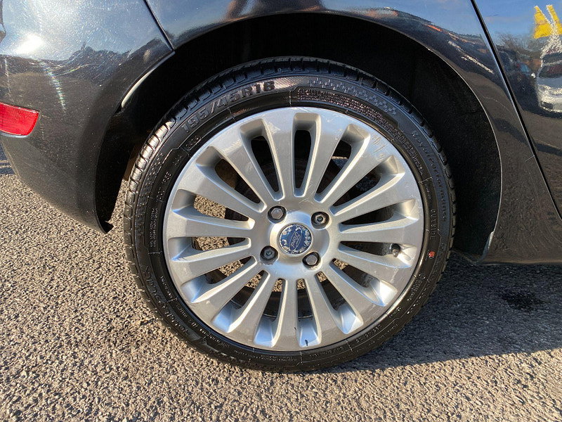 Ford Fiesta 1.4 Titanium 5dr 5dr Manual 2010