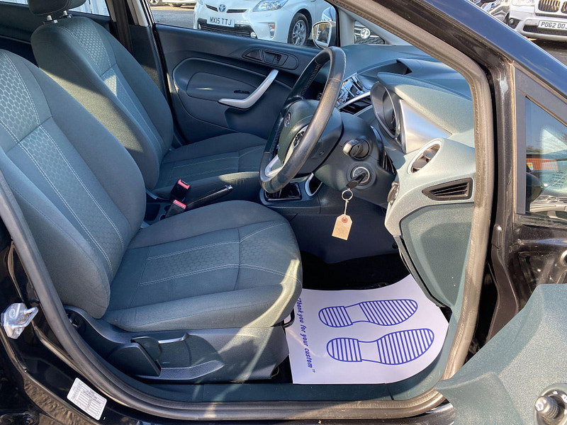 Ford Fiesta 1.4 Titanium 5dr 5dr Manual 2010