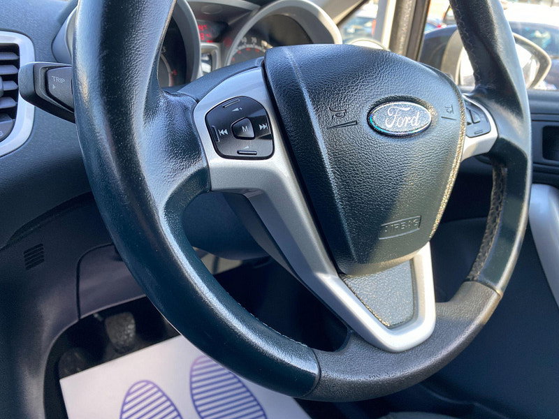Ford Fiesta 1.4 Titanium 5dr 5dr Manual 2010