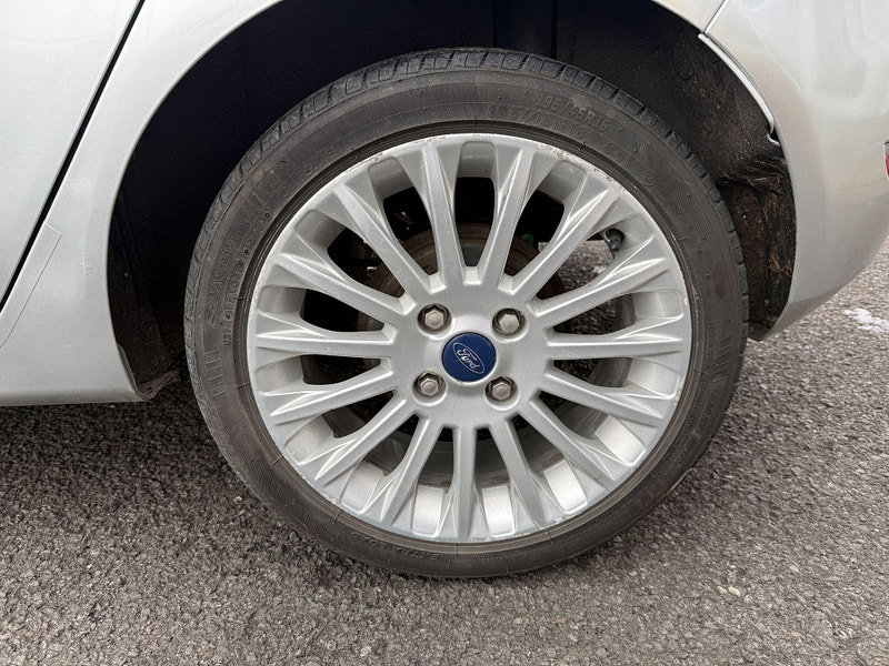 Ford Fiesta 1.4 Titanium 5dr 5dr Automatic 2011