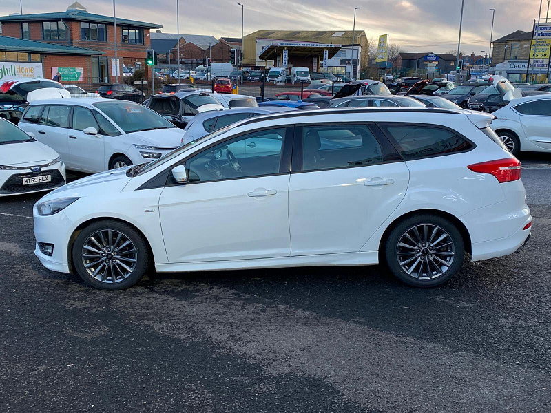 Ford Focus 1.0T EcoBoost ST-Line Auto Euro 6 (s/s) 5dr 5dr Automatic 2017