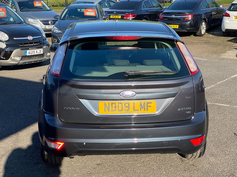 Ford Focus 1.6 Zetec 5dr 5dr Manual 2009