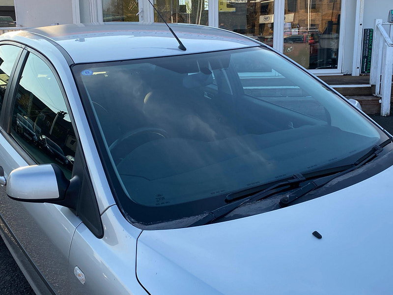 Ford Focus 1.6 Zetec Climate 5dr 5dr Automatic 2006