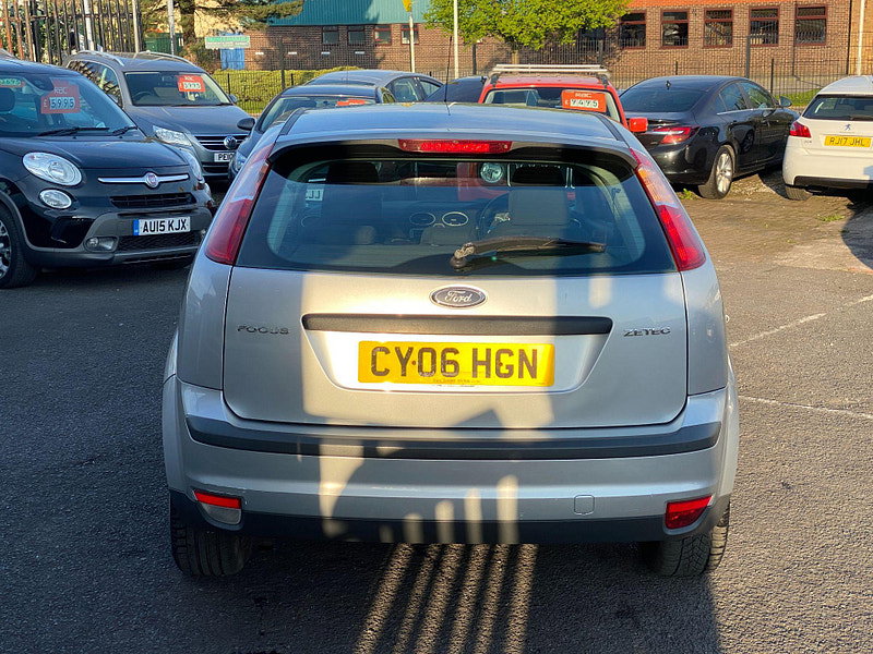 Ford Focus 1.6 Zetec Climate 5dr 5dr Automatic 2006