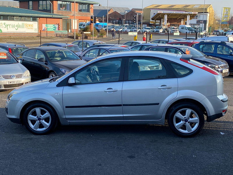 Ford Focus 1.6 Zetec Climate 5dr 5dr Automatic 2006