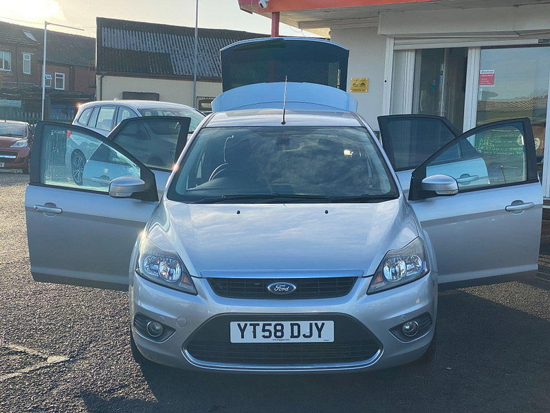 Ford Focus 2.0 TDCi DPF Titanium Powershift 5dr 5dr Automatic 2008