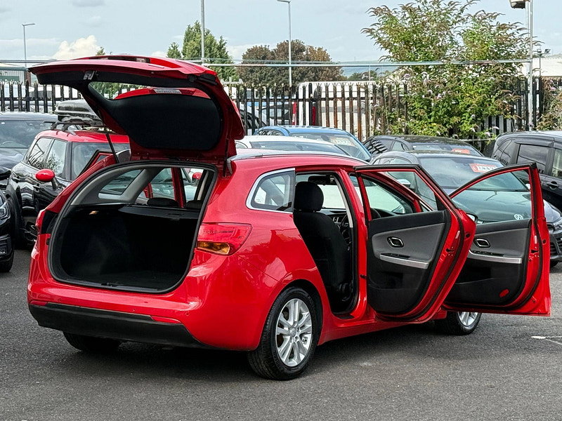 Kia Ceed 1.6 CRDi EcoDynamics 2 Sportswagon Euro 5 (s/s) 5dr 5dr Manual 2015