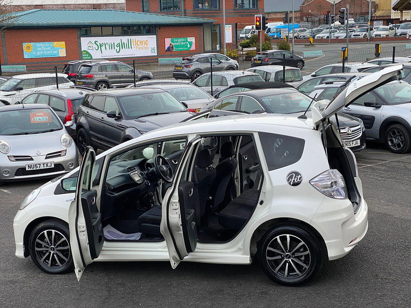 Honda Fit  5dr Automatic 2012