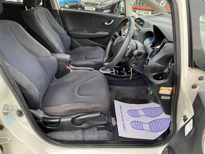 Honda Fit  5dr Automatic 2012