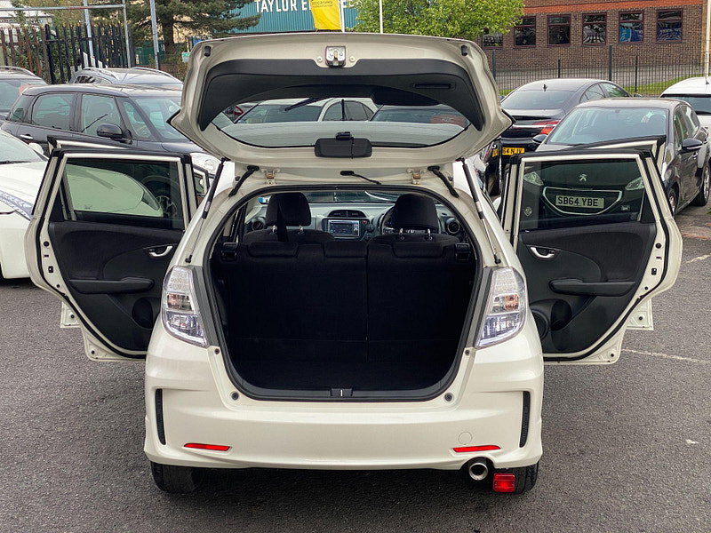 Honda Fit  5dr Automatic 2012