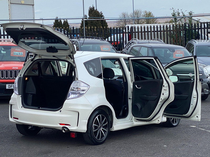 Honda Fit  5dr Automatic 2012