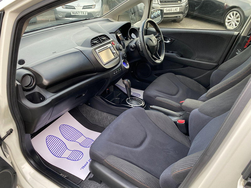 Honda Fit  5dr Automatic 2012