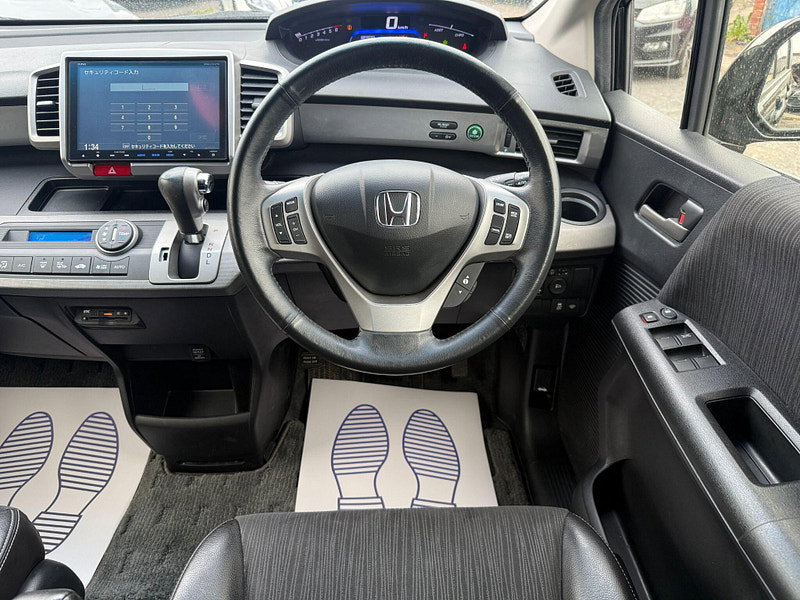 Honda Freed 2015-1.5 PETROL HYBRID-SLIDING DOORS 0dr Automatic 2015
