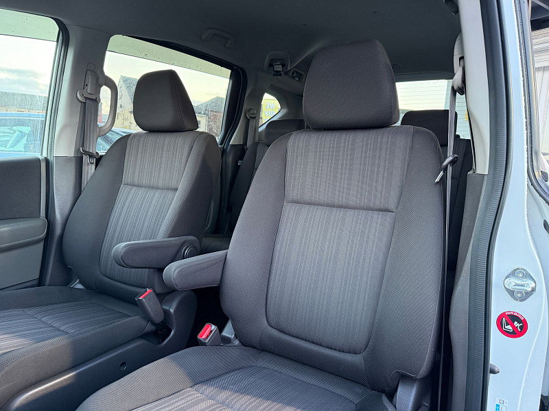 Honda Freed Honda Freed HYBRID - AUTO - G HONDA SENSING 7 seater 1.5 5dr Automatic 2017
