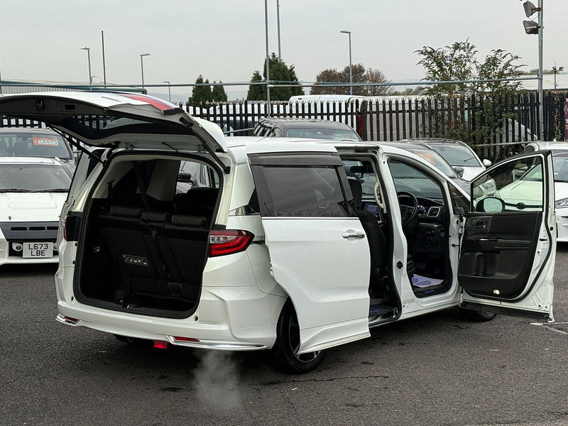 Honda Odyssey ABSOLUTE 2LT PETROL HYBRID 7 SEATS 5dr Automatic 2016