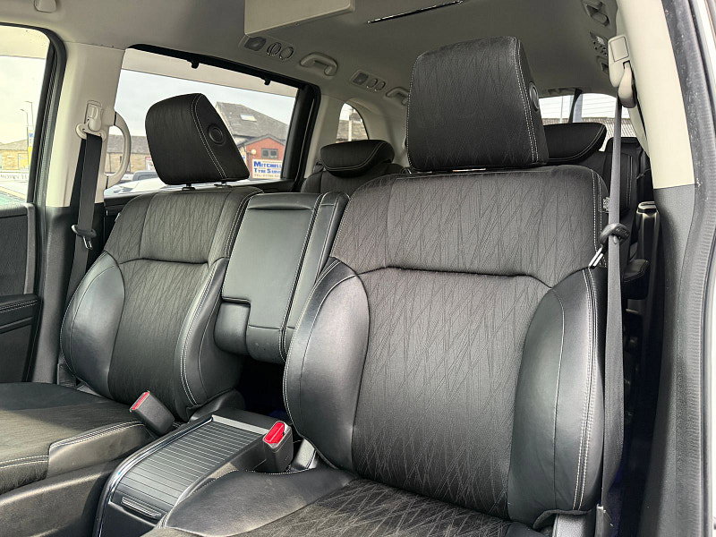 Honda Odyssey Honda Odyssey ABSOLUTE 2LT PETROL HYBRID 7 SEATS 5dr Automatic 2016