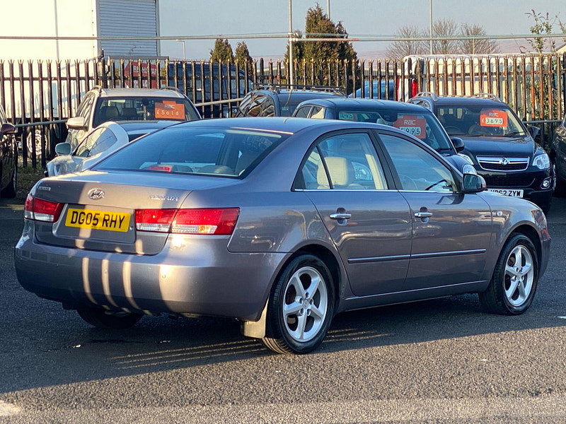 Hyundai Sonata 2.4 CDX 4dr 4dr Automatic 2005