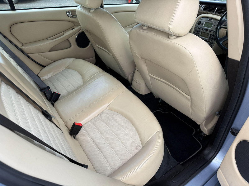Jaguar X-TYPE 2.2D DPF S 4dr 4dr Automatic 2009