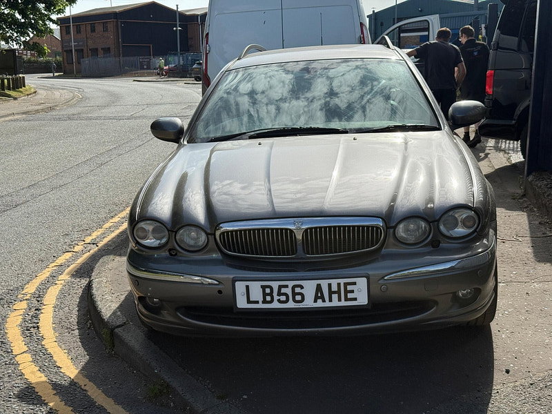 Jaguar X-TYPE 2.5 V6 SE (AWD) 5dr 5dr Automatic 2007