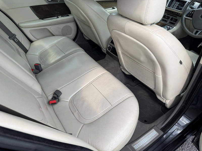 Jaguar XF 2.2d Premium Luxury Auto Euro 5 (s/s) 4dr 4dr Automatic 2014