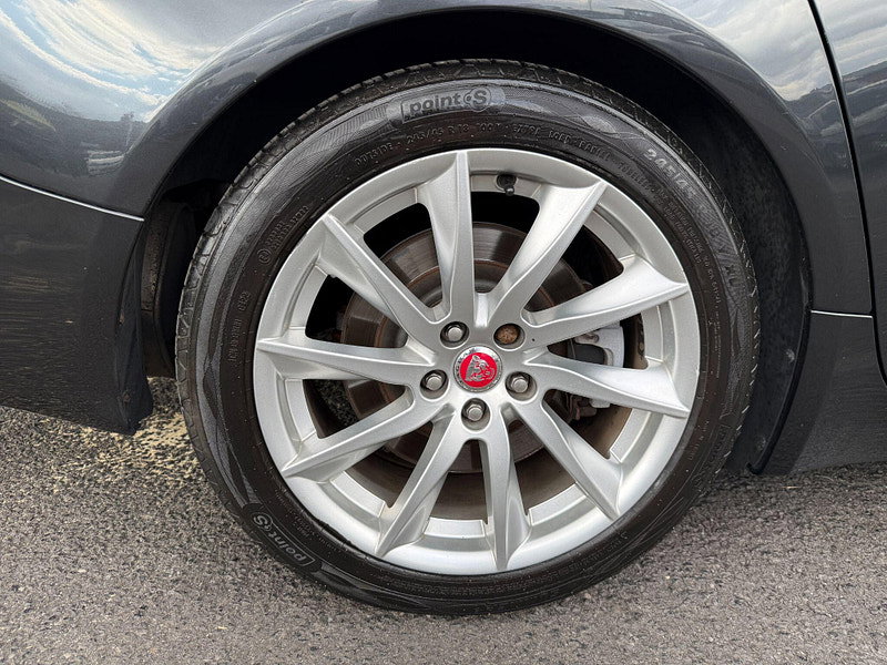 Jaguar XF 2.2d Premium Luxury Auto Euro 5 (s/s) 4dr 4dr Automatic 2014