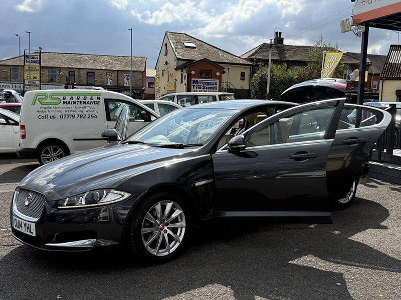 Jaguar XF 2.2d Premium Luxury Auto Euro 5 (s/s) 4dr 4dr Automatic 2014