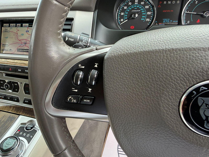 Jaguar XF 2.2d Premium Luxury Auto Euro 5 (s/s) 4dr 4dr Automatic 2014