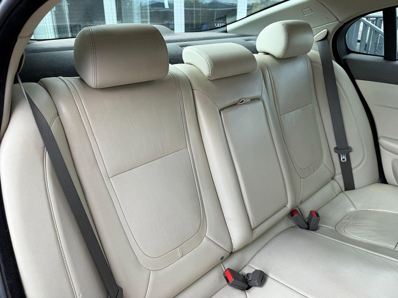 Jaguar XF 2.2d Premium Luxury Auto Euro 5 (s/s) 4dr 4dr Automatic 2014