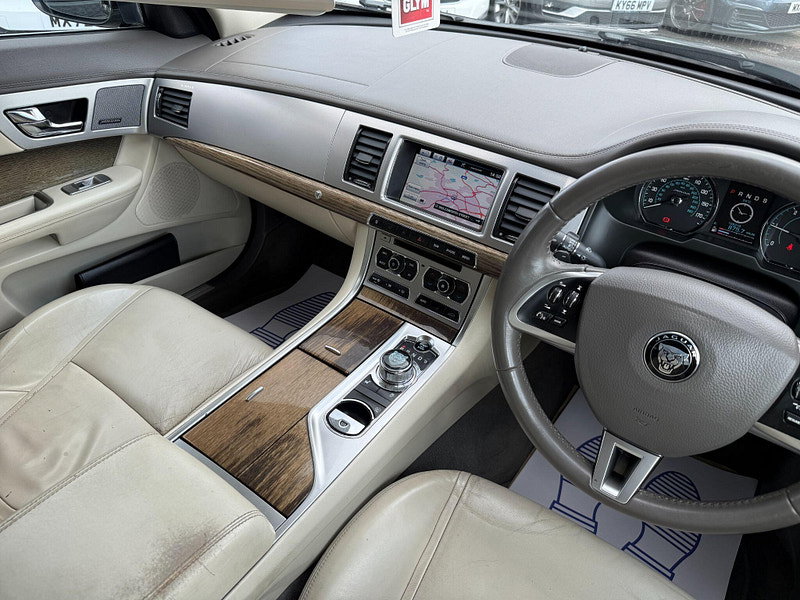 Jaguar XF 2.2d Premium Luxury Auto Euro 5 (s/s) 4dr 4dr Automatic 2014