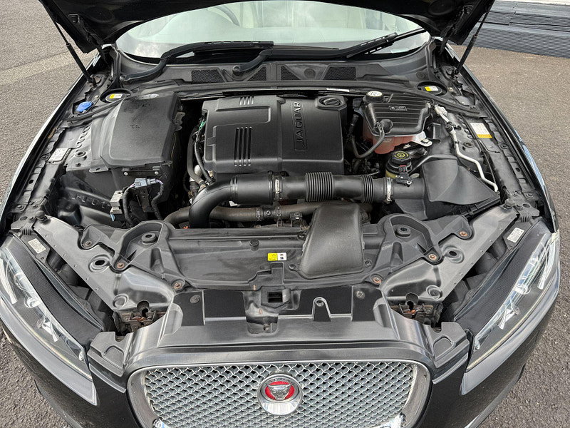 Jaguar XF 2.2d Premium Luxury Auto Euro 5 (s/s) 4dr 4dr Automatic 2014
