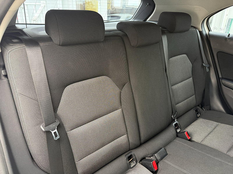 Mercedes-Benz A Class 1.6 A180 BlueEfficiency Euro 6 (s/s) 5dr 5dr Manual 2013