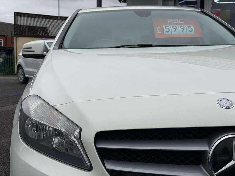 Mercedes-Benz A Class 1.6 A180 BlueEfficiency Euro 6 (s/s) 5dr 5dr Manual 2013