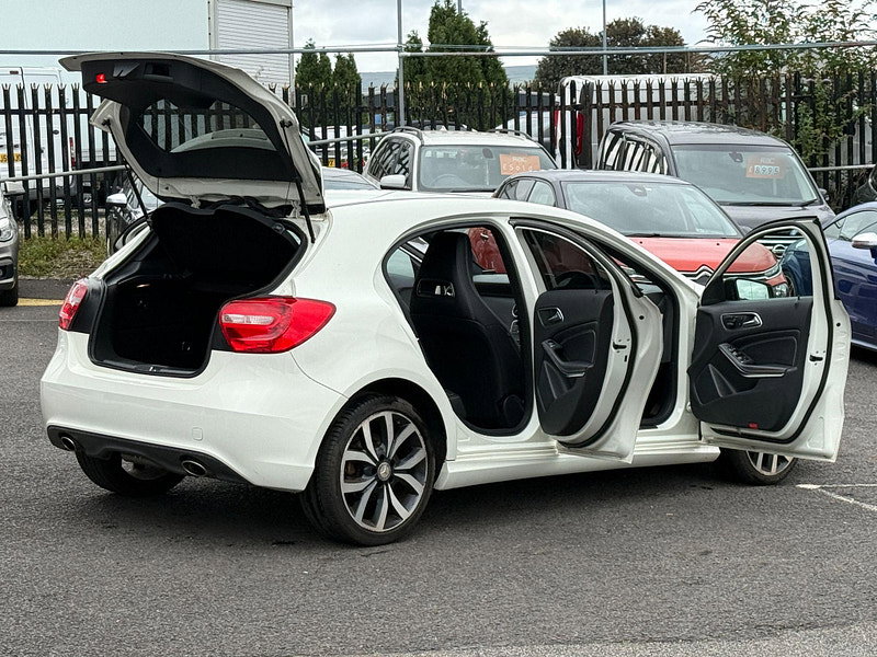 Mercedes-Benz A Class 1.6 A200 BlueEfficiency Sport 7G-DCT Euro 6 (s/s) 5dr 5dr Automatic 2013
