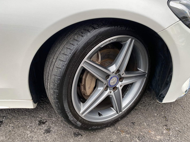 Mercedes-Benz C Class C200 AMG Line 2.0 (Premium) 7G-Tronic 4dr Automatic 2016