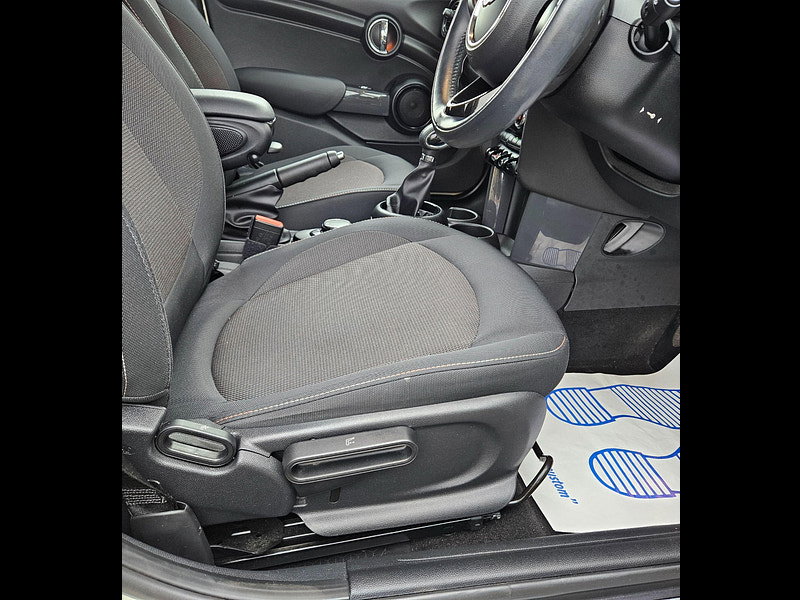 MINI Hatch 1.5 Cooper D Auto Euro 6 (s/s) 5dr 5dr Automatic 2017