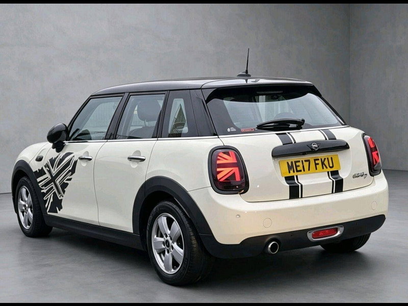 MINI Hatch 1.5 Cooper D Auto Euro 6 (s/s) 5dr 5dr Automatic 2017