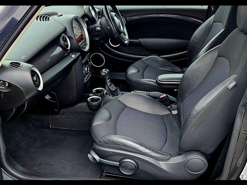 MINI Hatch 2.0 Cooper SD Auto Euro 5 3dr 3dr Automatic 2011