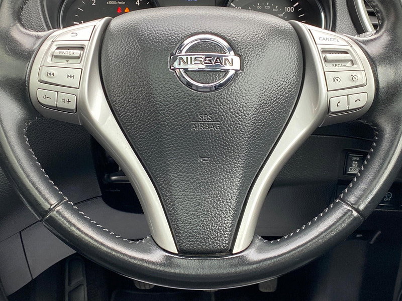 Nissan Qashqai 1.6 dCi Tekna 4WD Euro 6 (s/s) 5dr 5dr Manual 2015