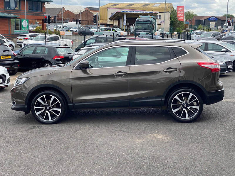 Nissan Qashqai 1.6 dCi Tekna 4WD Euro 6 (s/s) 5dr 5dr Manual 2015