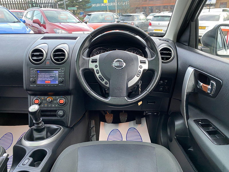 Nissan Qashqai+2 2.0 Acenta 2WD Euro 5 5dr 5dr Manual 2011
