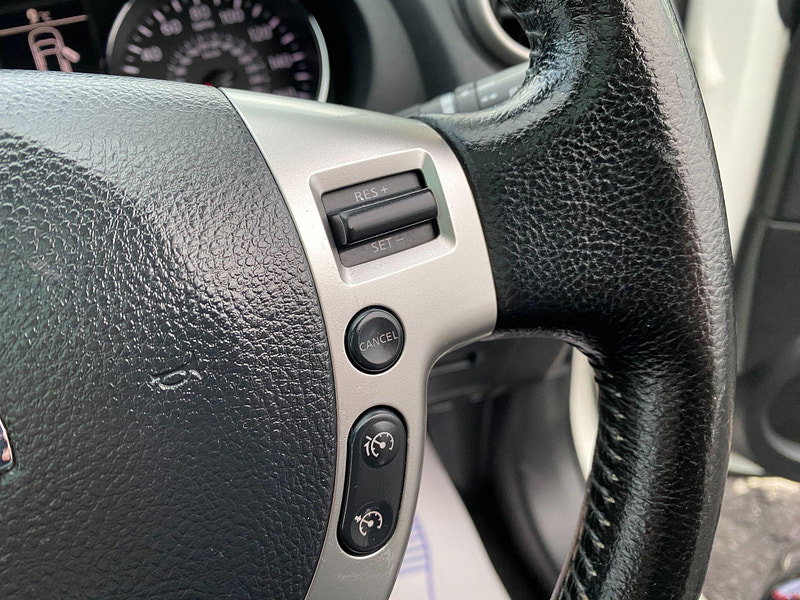 Nissan Qashqai+2 2.0 Acenta 2WD Euro 5 5dr 5dr Manual 2011
